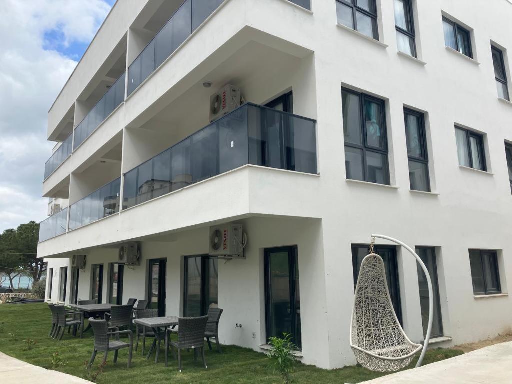 Sahil Aparts - Guelluek Aparthotel Milas Екстериор снимка